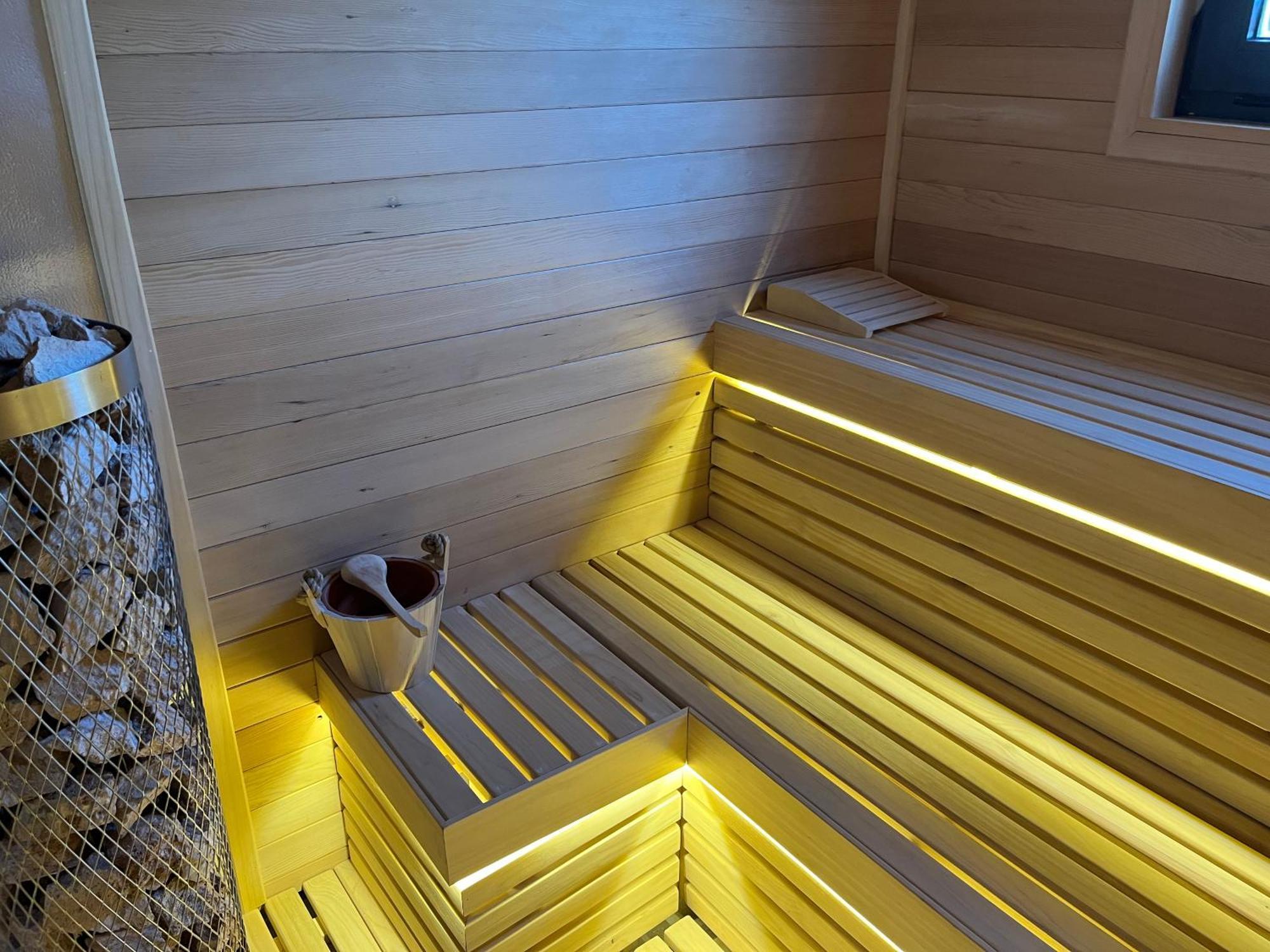 Complejo Hotelero Illihue - Cabanas & Hosteria คูนิน เดลอส อันเดส ภายนอก รูปภาพ